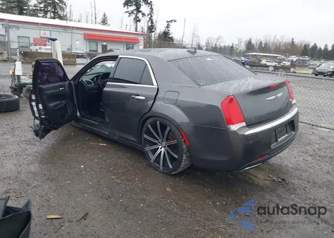 2015 Chrysler 300C z USA, uszkodzony, nr VIN 2C3CCAEG8FH920905